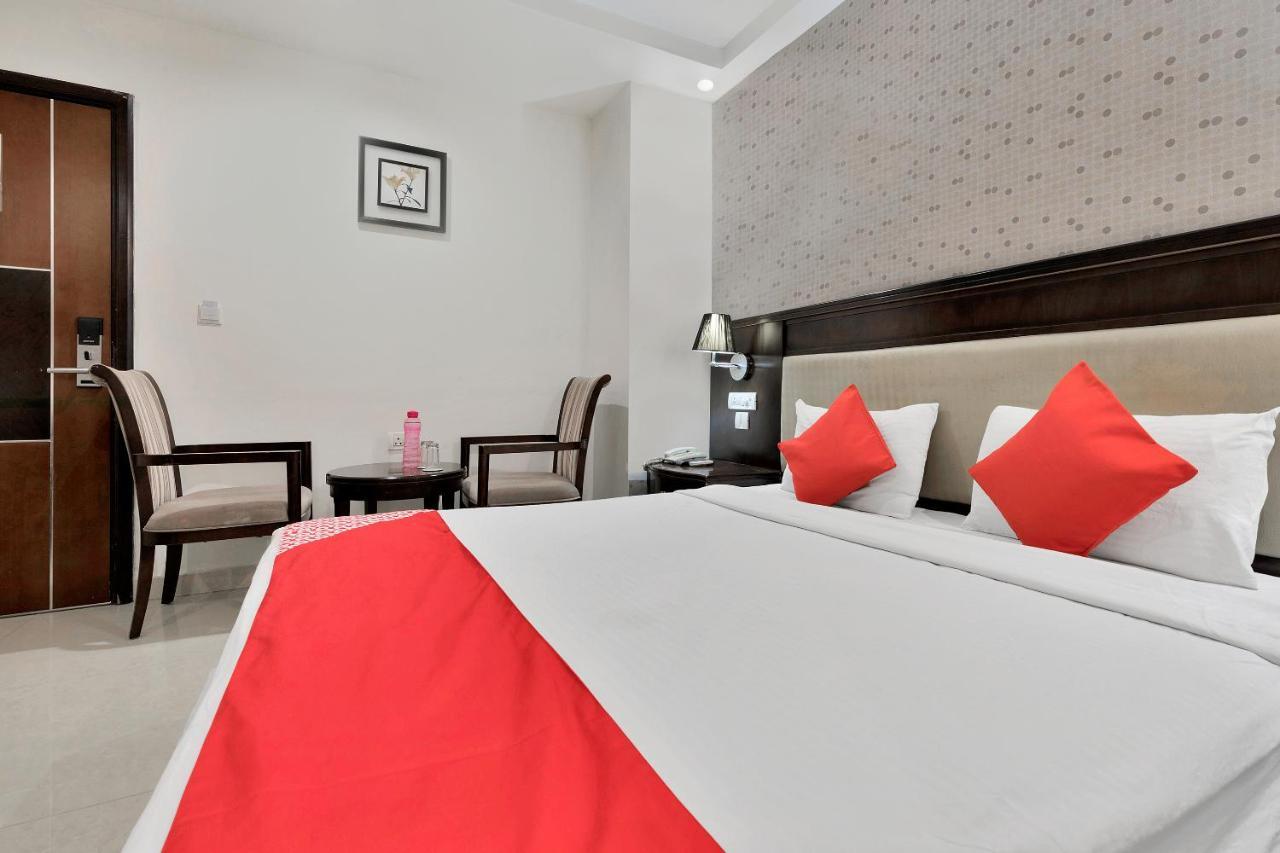 Capital O 12384 Hotel Rudra Grand Kondapur (Telangana) Exterior foto