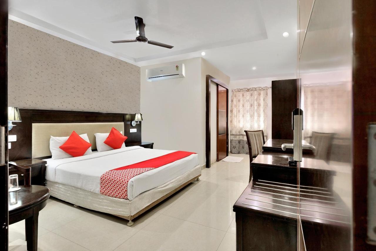 Capital O 12384 Hotel Rudra Grand Kondapur (Telangana) Exterior foto