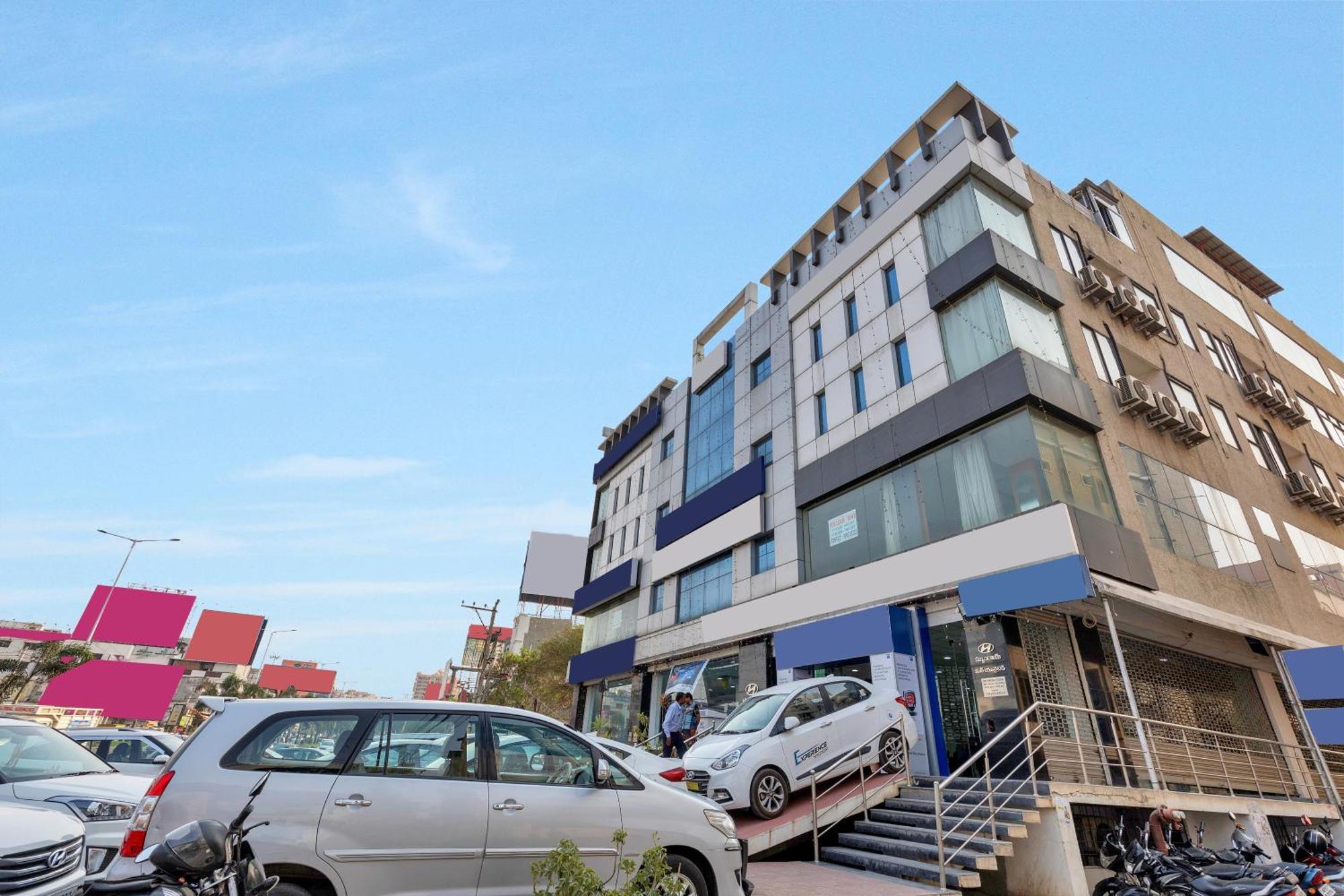 Capital O 12384 Hotel Rudra Grand Kondapur (Telangana) Exterior foto